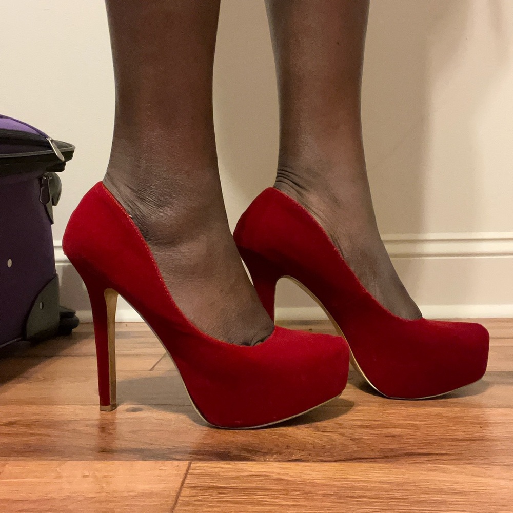 Red Pumps